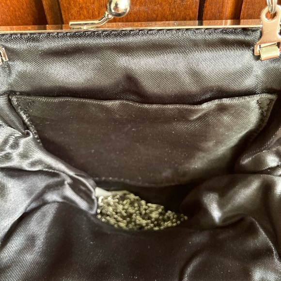 NWOT Evening Purse with Carved Wooden Heart Bead & Additional Glass Bead… - Picture 5 of 8